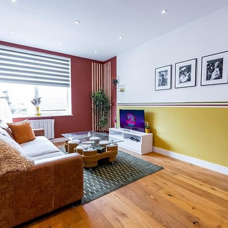 Burnham Beeches One-Bedroom Apartment By Belvilla スラウ エクステリア 写真